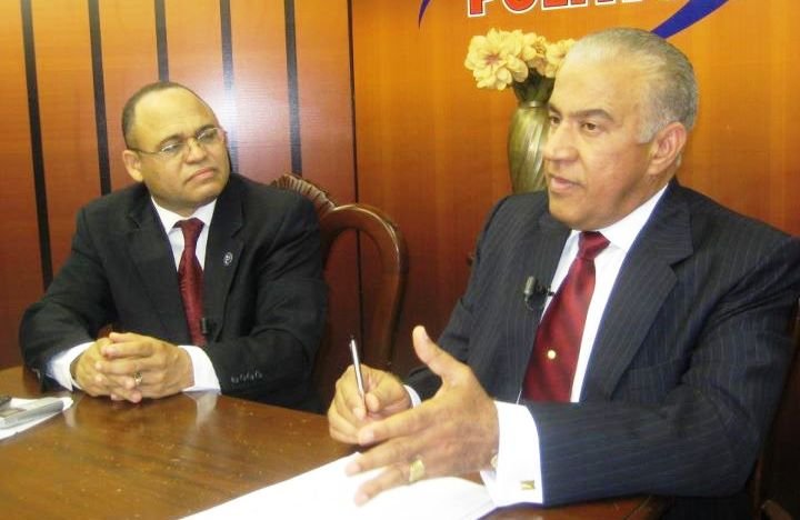 El Lic. Andres Bautista en Coctel Político